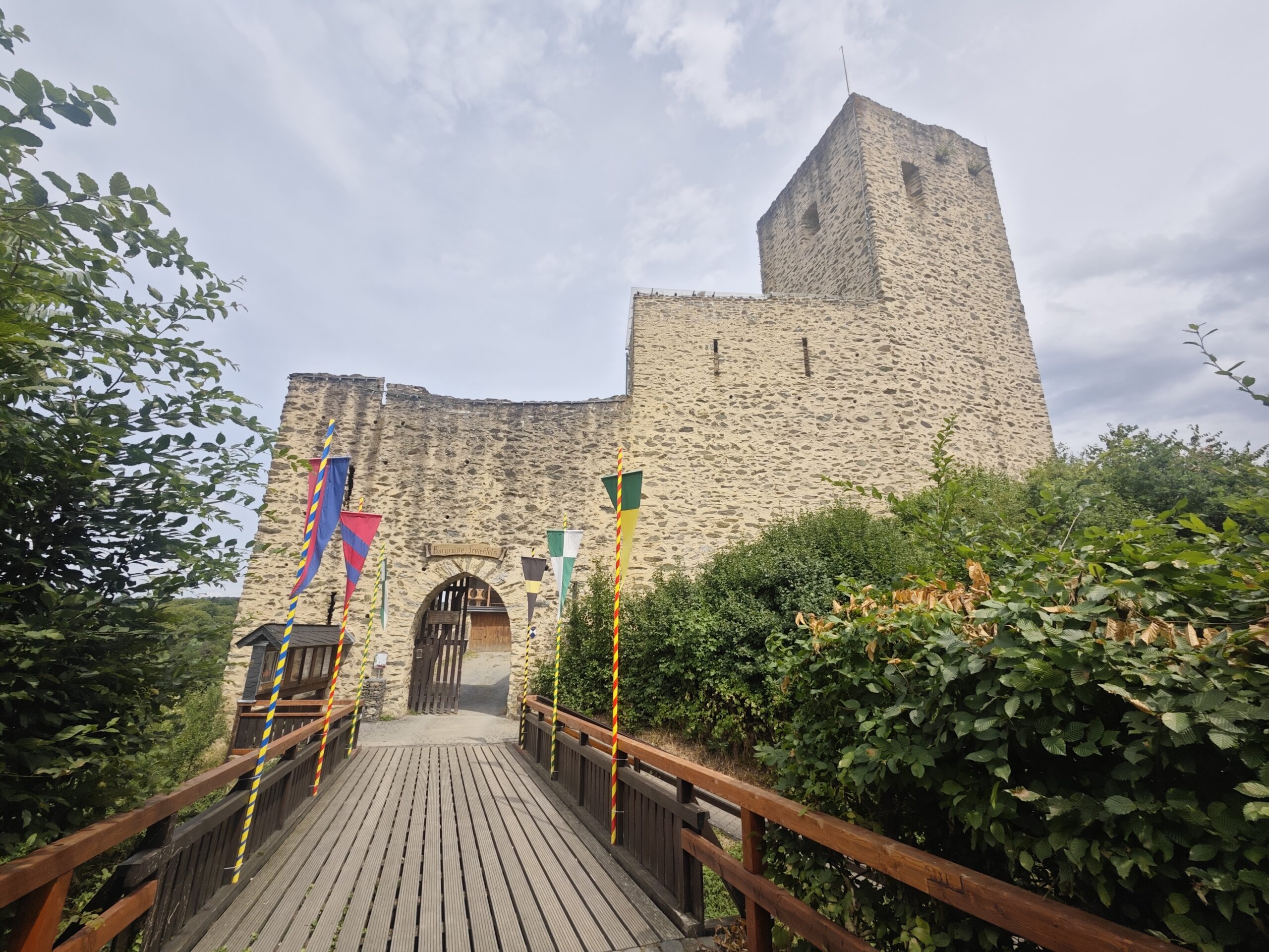 Burgruine Freienfels - Hoch über dem Weiltal - limburgweilburg-entdecken.de