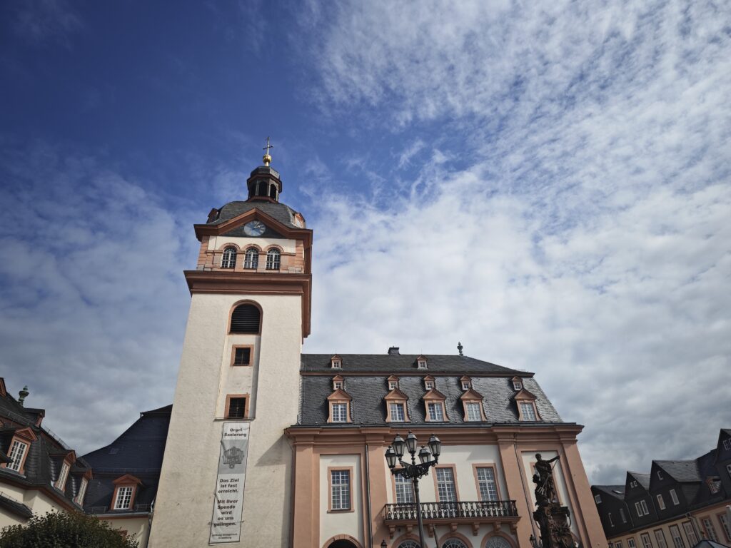 Auf dem Bild ist die Schlosskirche Weilburg zu sehen