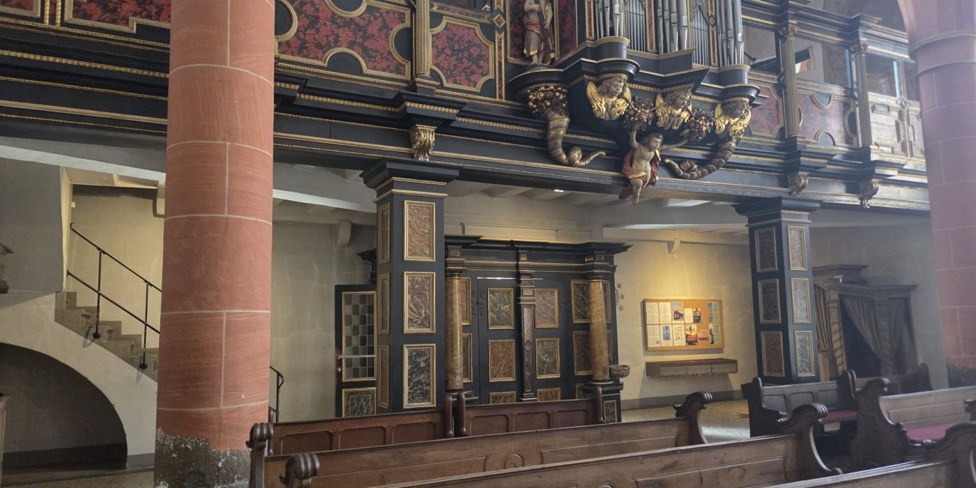 Innenraum der Stadtkirche Limburg